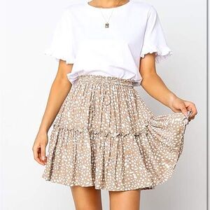 5/$25 Women's Tan Polka Dot Mini Skirt